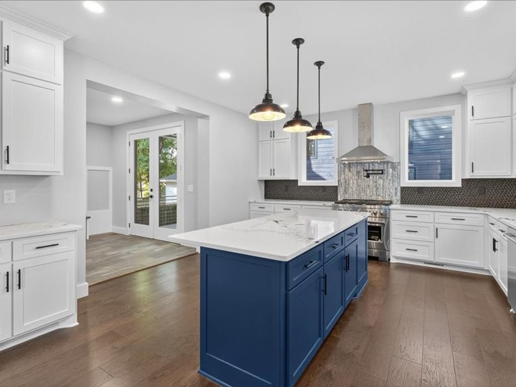 927 11th Ave, N, Nashville, TN 37208