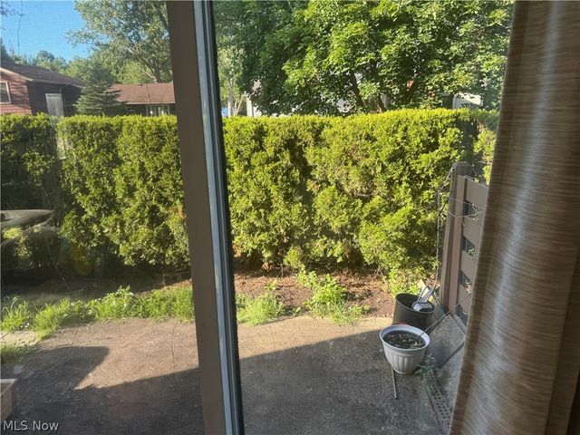 32663 Jefferson Drive 63, Solon, OH 44139