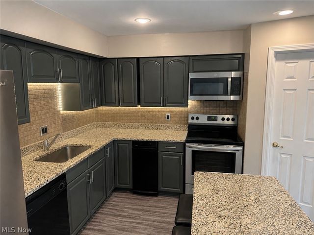 32663 Jefferson Drive 63, Solon, OH 44139