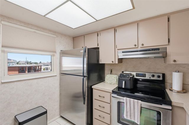 175 116TH AVENUE 206, Treasure Island, FL 33706