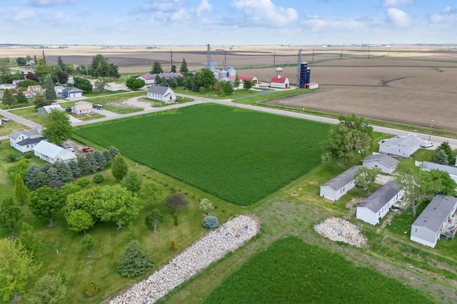401 Hwy 21, Dysart, IA 52224