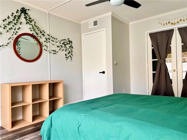 7716 Sparkle Avenue, Las Vegas, NV 89145