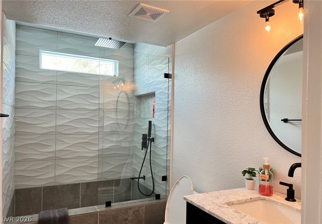 7716 Sparkle Avenue, Las Vegas, NV 89145