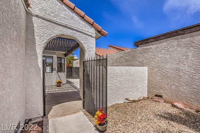 7716 Sparkle Avenue, Las Vegas, NV 89145