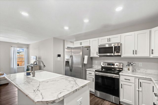 3425 TORINO LN, Columbia, MO 65202