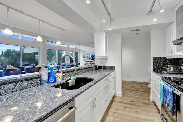 1122 NW 79th Drive, Plantation, FL 33322