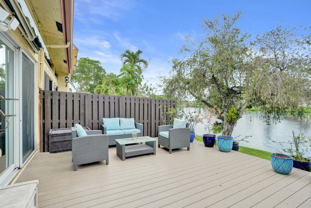 1122 NW 79th Drive, Plantation, FL 33322
