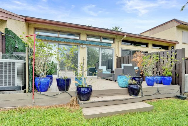1122 NW 79th Drive, Plantation, FL 33322