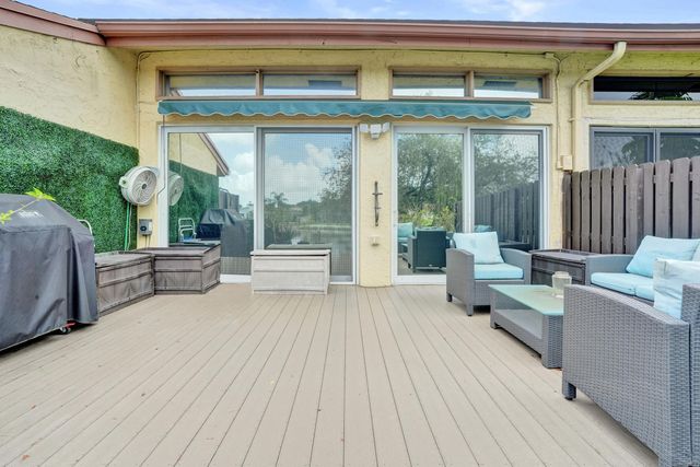 1122 NW 79th Drive, Plantation, FL 33322