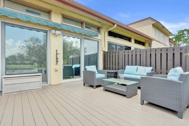 1122 NW 79th Drive, Plantation, FL 33322