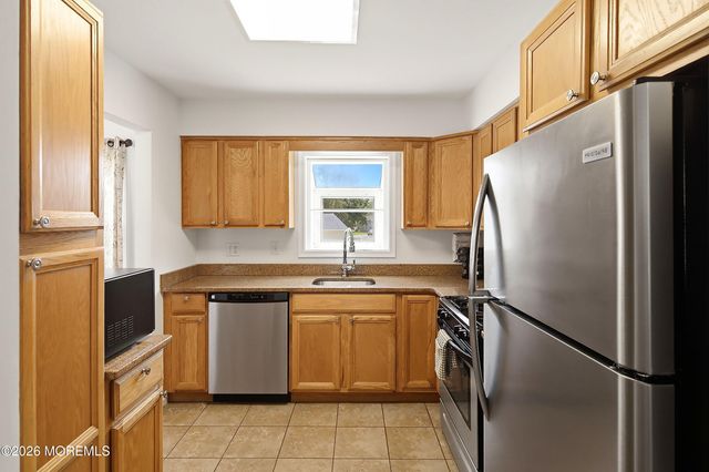 30 Almond Drive, Toms River, NJ 08753