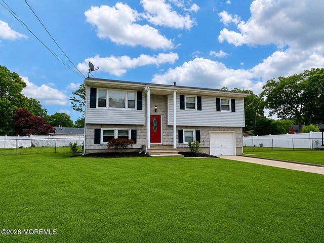 30 Almond Drive, Toms River, NJ 08753