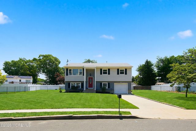 30 Almond Drive, Toms River, NJ 08753