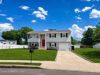 30 Almond Drive, Toms River, NJ 08753