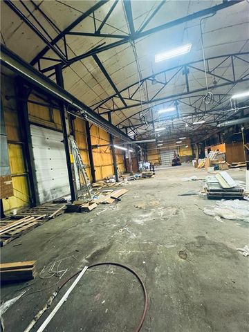 118 S Locust Street, Pittsburg, KS 66762