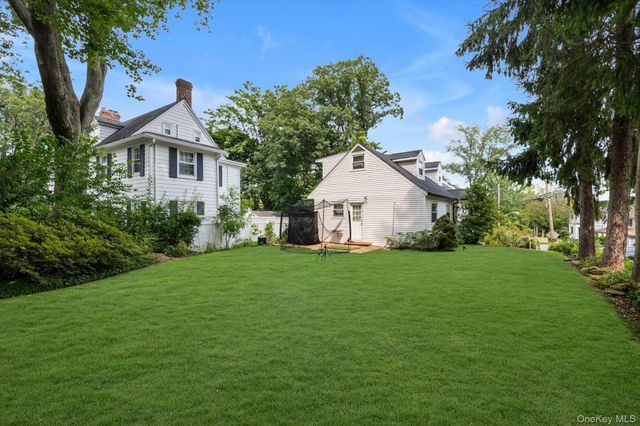 257 Schenck Avenue, Great Neck, NY 11021