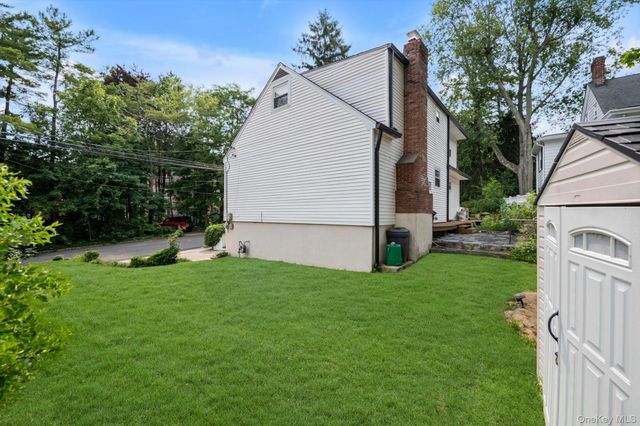 257 Schenck Avenue, Great Neck, NY 11021