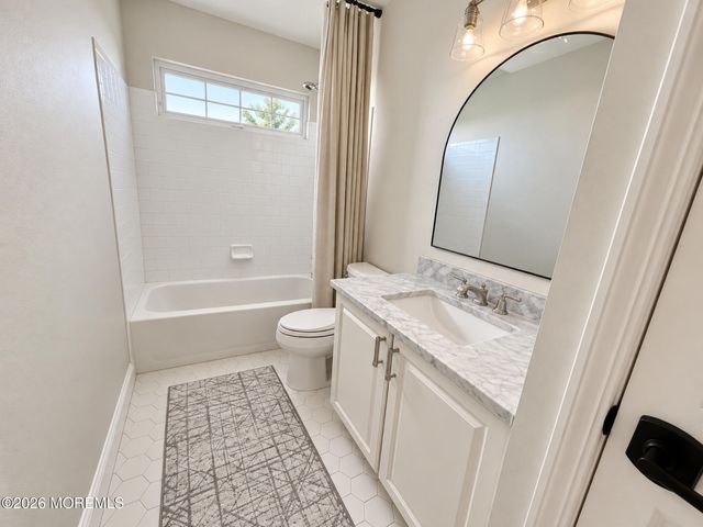 32 Baltusrol Drive, Manalapan, NJ 07726