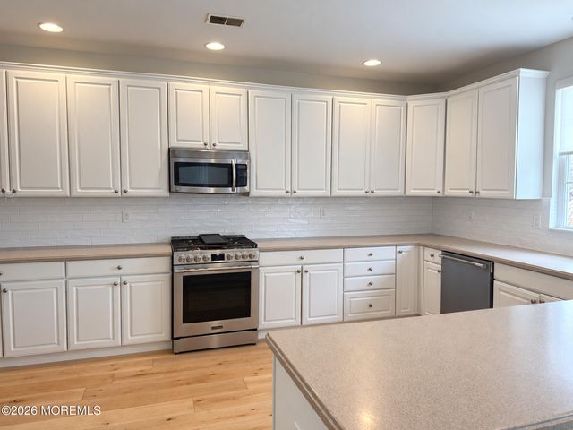 32 Baltusrol Drive, Manalapan, NJ 07726