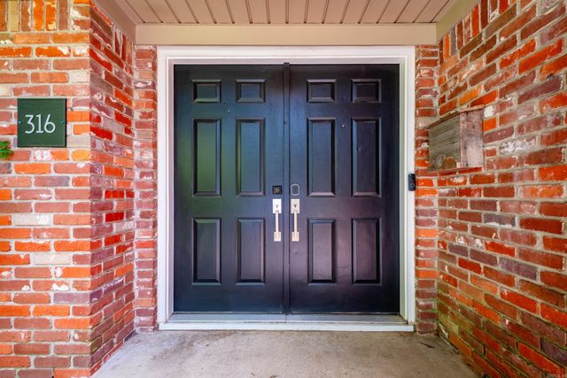 316 N Plaza Drive, Little Rock, AR 72205