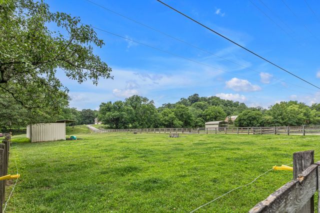 790 Blooming Grove Rd, Pulaski, TN 38478