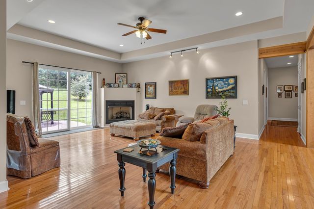 790 Blooming Grove Rd, Pulaski, TN 38478