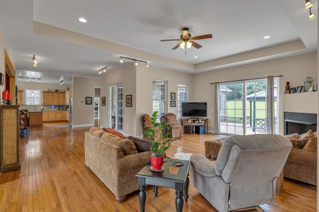 790 Blooming Grove Rd, Pulaski, TN 38478