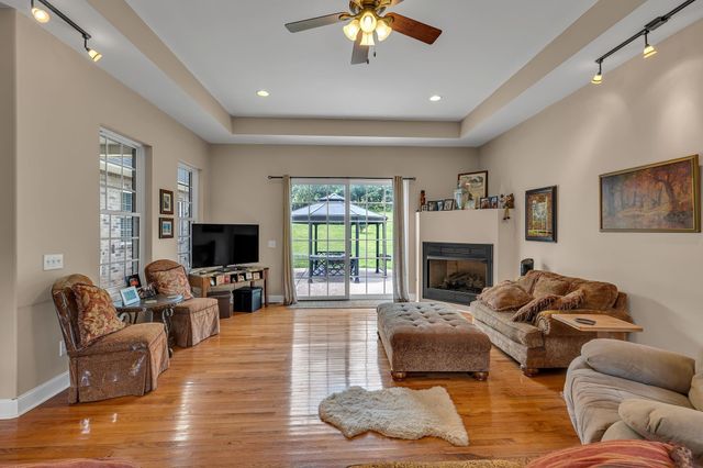 790 Blooming Grove Rd, Pulaski, TN 38478