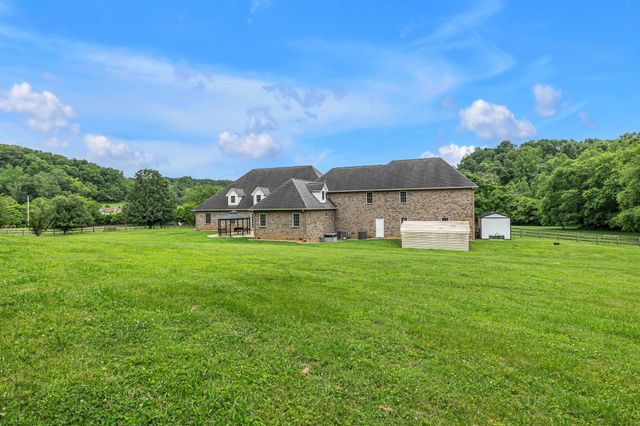 790 Blooming Grove Rd, Pulaski, TN 38478