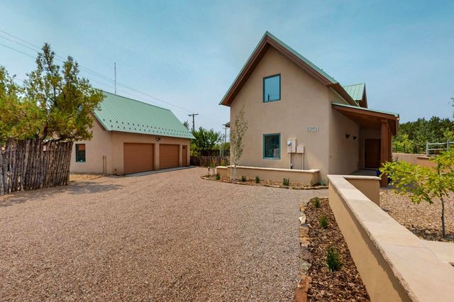 1701 W Alameda, Santa Fe, NM 87501