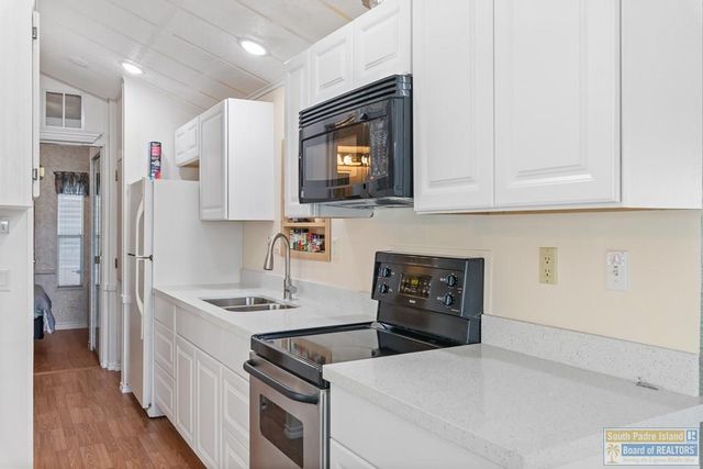 822 W Oyster Dr., Port Isabel, TX 78578