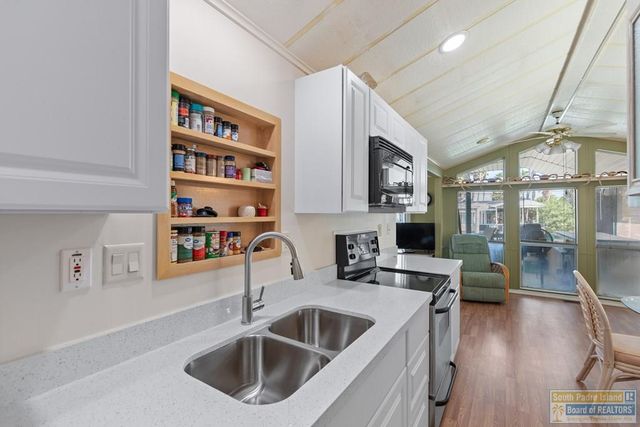 822 W Oyster Dr., Port Isabel, TX 78578