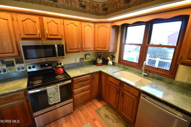 6344 N River Road, Waterville, OH 43566