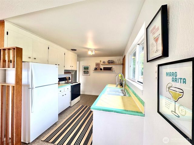 5202 N Highland Street, Ruston, WA 98407