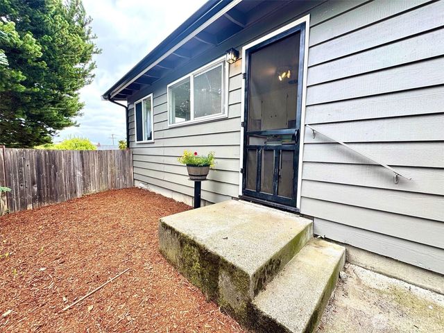 5202 N Highland Street, Ruston, WA 98407