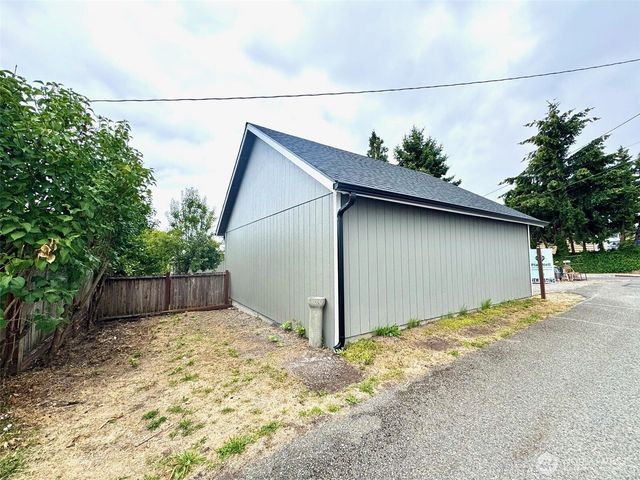 5202 N Highland Street, Ruston, WA 98407