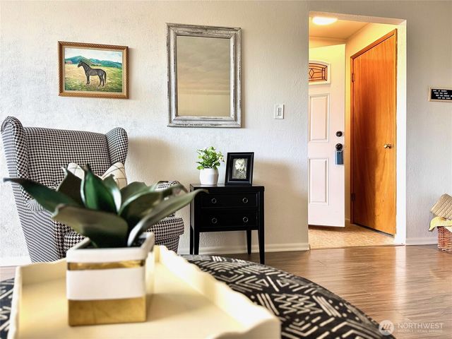 5202 N Highland Street, Ruston, WA 98407