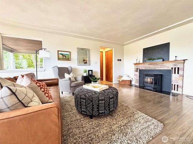 5202 N Highland Street, Ruston, WA 98407