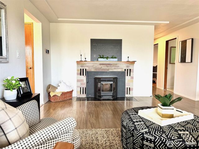 5202 N Highland Street, Ruston, WA 98407