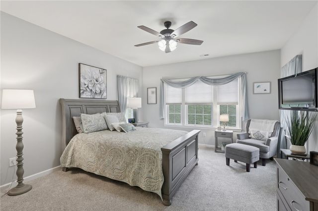 122 Liberty Ln, Freedom, PA 15042