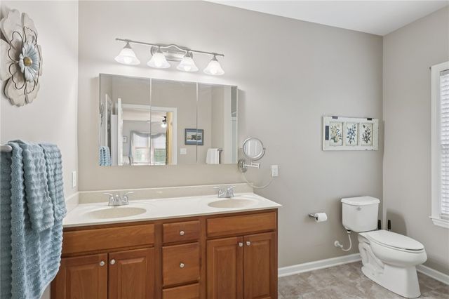 122 Liberty Ln, Freedom, PA 15042