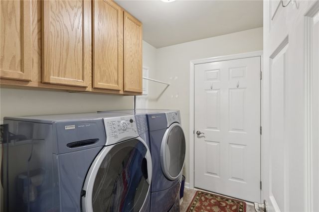 122 Liberty Ln, Freedom, PA 15042