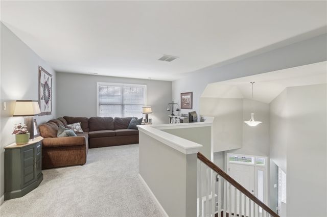 122 Liberty Ln, Freedom, PA 15042