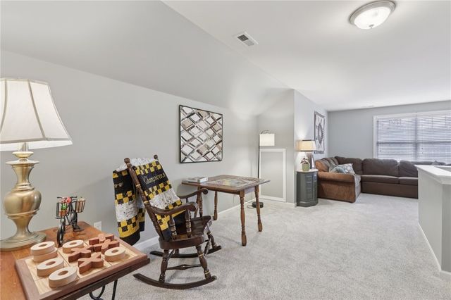 122 Liberty Ln, Freedom, PA 15042