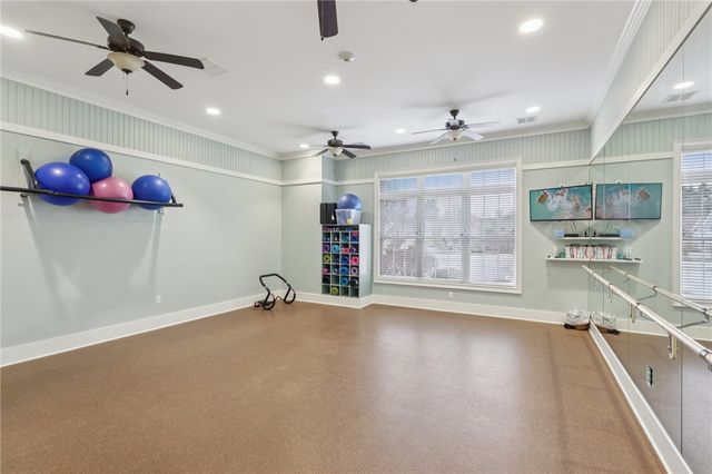 122 Liberty Ln, Freedom, PA 15042