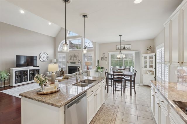 122 Liberty Ln, Freedom, PA 15042