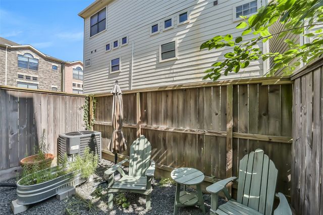 8715 Meadowcroft Drive 1102, Houston, TX 77063