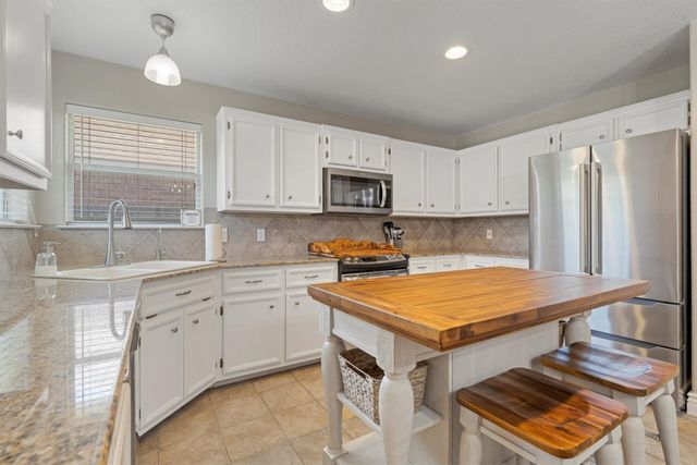 2800 Concho Bend Drive, Waco, TX 76712