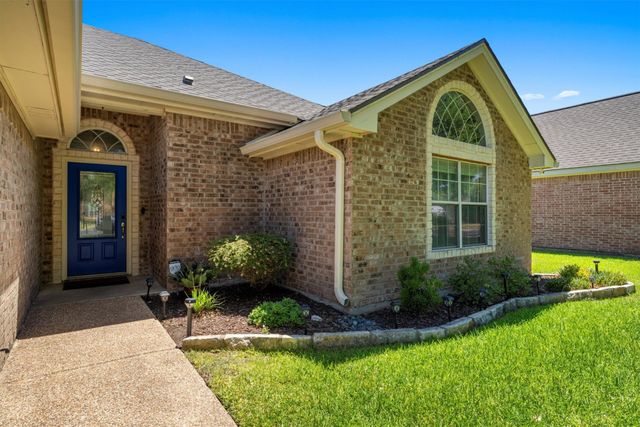 2800 Concho Bend Drive, Waco, TX 76712