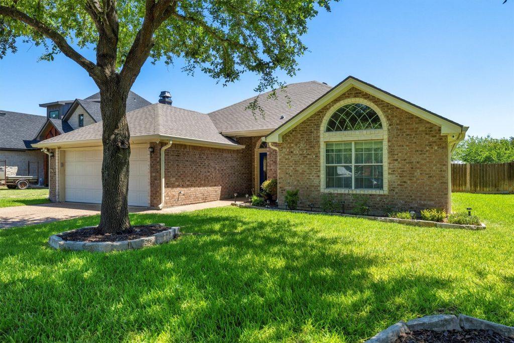 2800 Concho Bend Drive, Waco, TX 76712